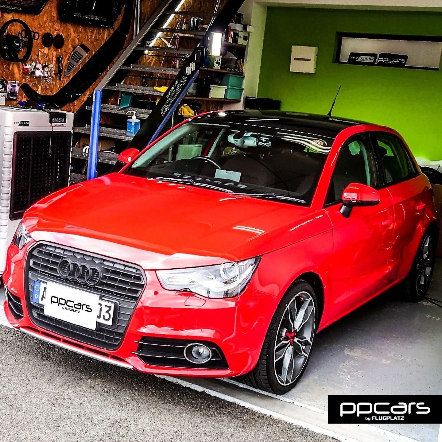 Audi A1 (8X) Sportback x ルーフラッピング