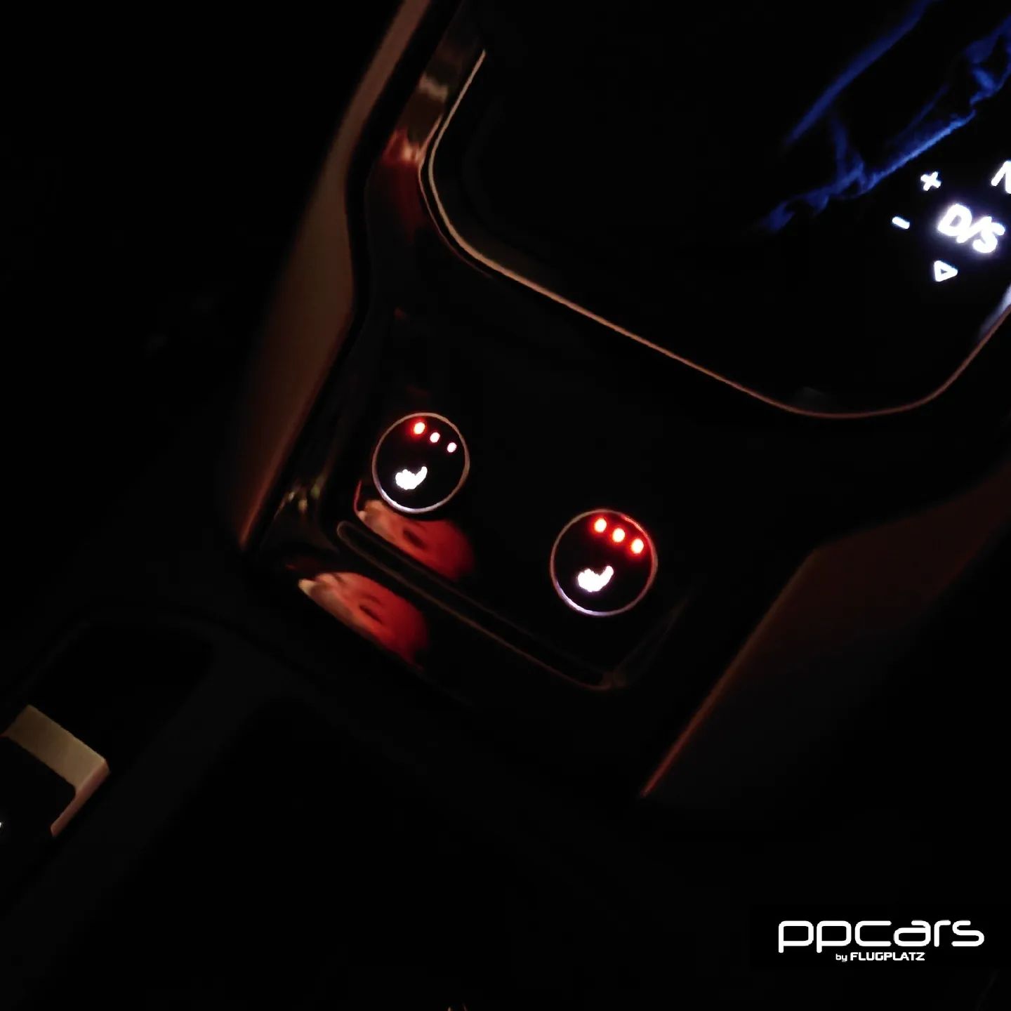 T-Roc (A1) x シートヒーター取付