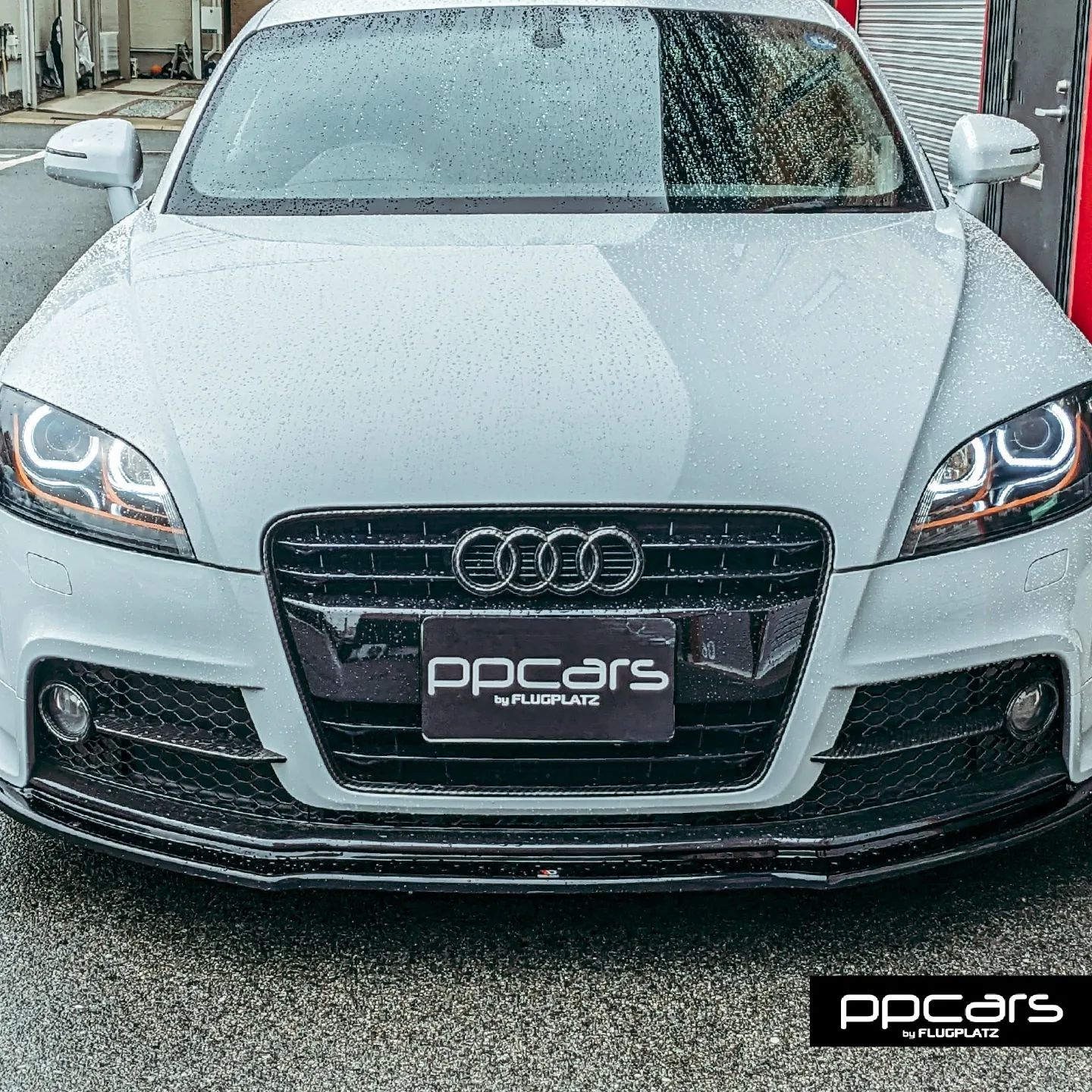 Audi TT (8J) x ヘッドライト LEDワンオフ加工&インナー塗装